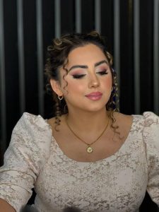 زیبایی فاطمه حسینی میکاپ کراتین احیا در بابلسر بهنمیر 19