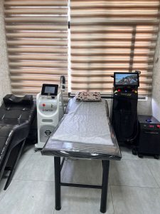 احمدی ریموو تاتو کربوکسی صورت لیزر موهای زائد در ستارخان 2