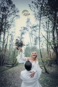 ‏تخصصی ‏هورشید ‏آتلیه ‏تخصصی ‏عروس ‏فرمالیته ‏و ‏اسپرت ‏در ‏تهران ‏خیابان ‏فرشته 3