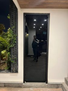 ایران سکوریت فروش و اجرا و نصب پارتیشن شیشه ای و نرده شیشه ای و شیشه سکوریت در تهران آرژانتین