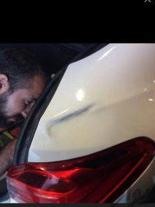 خدمات خودرویی هنرکده مدرن گلزار شاسی کشی با دستگاه صافکاری پی دی ار pdr و لیسه گیری انواع خودرو در تهران پاسداران