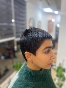 سالن زیبایی موگه بیوتی خدمات کرلی و براشینگ و میکاپ شینیون و بافت مو در چهارراه یافت آباد