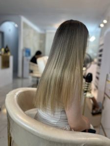 زیبایی سعیده فردوس کاشت لیفت لمینیت مژه در بلوار فردوس صادقیه6 768x1024 1