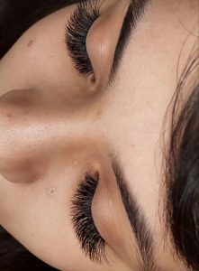 زیبایی دلارام اکستنشن لیفت لمینت و کاشت مژه در هاشمیه مشهد 3