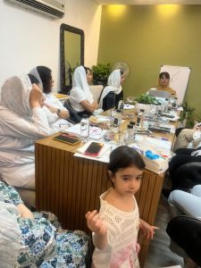 ‏زیبایی ‏مهدیه ‏عطاران ‏هایلایت ‏کراتین ‏اسکالپ ‏و ‏فر ‏در ‏هفت ‏تیر ‏مشهد 19
