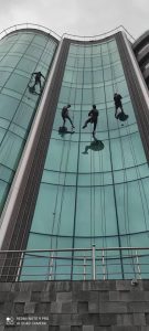 ‏راپل ‏خدمات ‏نماشویی ‏و ‏پیچ ‏رولپلاک ‏نما ‏و ‏رنگ ‏آمیزی ‏نمای ‏ساختمان ‏در ‏تهران ‏استاد ‏معین 14